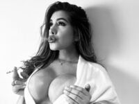 naked girl with webcam masturbating with vibrator SarayYork