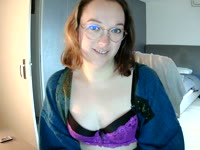 Ik ben een spontane dame die bijna niets te gek vind. Ik sta voor veel dingen open zolang we het samen maar gezellig hebben. Heb je een lekker verzoekje? vraag het me dan zeker.