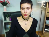 Hey! Hey! Sarah is here!I