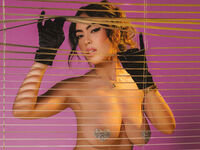 camgirl fingering pussy AmelyLu