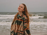 hot strip tease web cam AmiLee