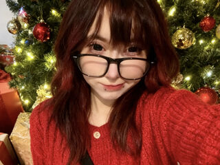 girl showing tits ClaraParks