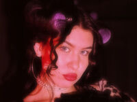 masturbating webcamgirl LarondaSuitt