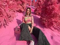 adult webcam chat room LouveniaPranger
