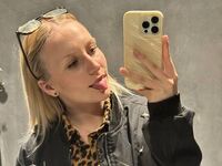 sexwebcam picture LucilleWiste