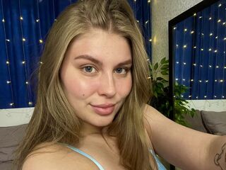 cam show MilaOlivers