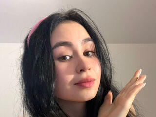 nude webcamgirl MinnieMile