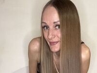 camgirl fingering bald pussy MonaLika