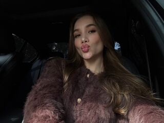 camslut topless SelenaLain