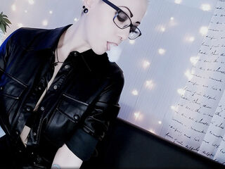 domina live sex LeslieEden