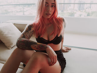 free nude live show AlessaLaurent