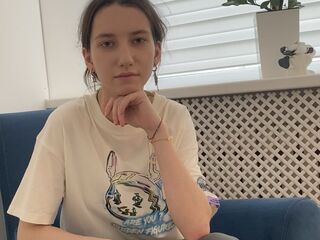 naked cam girl fingering pussy AmyCoxe