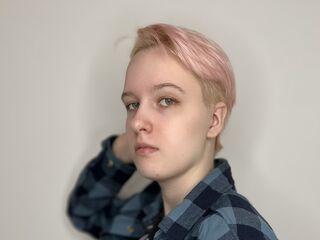 girl topless AudreaSensor