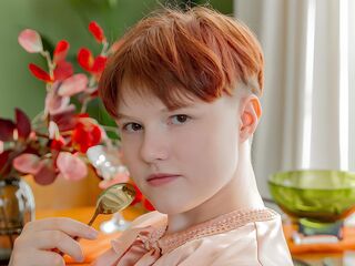 fingering camslut AuroraGlo