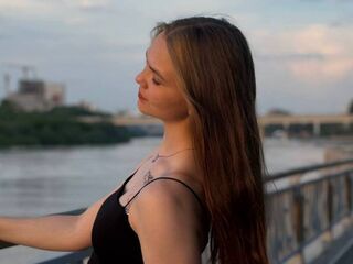 naked cam chatroom BeliaAlvino