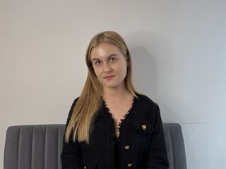 cam girl chat BellaMonson