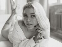 hot strip tease cam BreanaAlosta