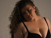 cam strip tease CamielBeaumont