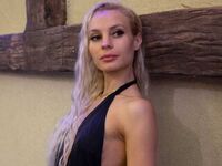 naked girl with webcam masturbating with dildo CathiGetsinger