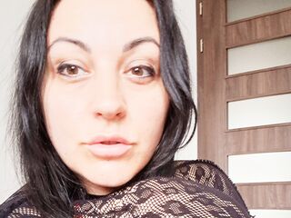 webcam live show CeceSilver