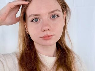 cam girl spreading pussy CreolaMarn