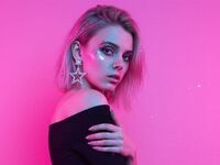 closeup pussy DaiseyNovotny