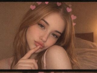 erotic webcam ElaraWinslow