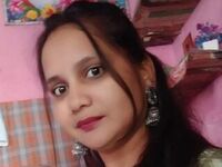 naked camgirl masturbating with dildo EmiliaWalker