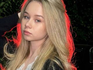 naked cam girl masturbating with vibrator FernandaUziel