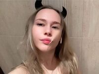 sexwebcam GillianBaskett