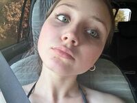adult webcam HelgaHumenik