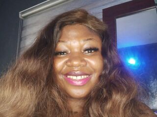 camgirl showing tits Henlencruz