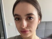 naked cam girl masturbating with sextoy JellyManrea