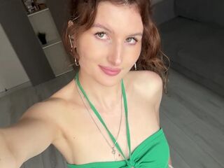 adult cam KarmenZeinert