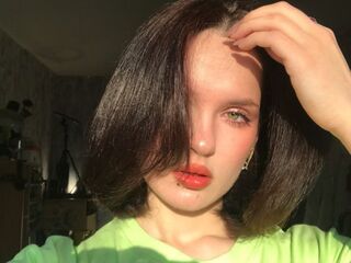naked camgirl masturbating with vibrator KelleraMillers