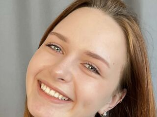 beautiful girl cam KrystinaEisen