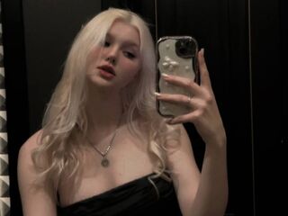 camslut masturbating LashayBernon