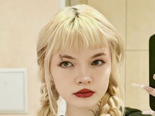 camwhore masturbating with dildo LatashaLafevre