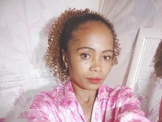 free webcam chat LayahMorgane