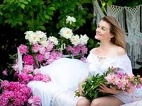 nude gamgirl LeaNicole