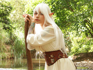 camslut fingering shaved pussy LeeZoldyck