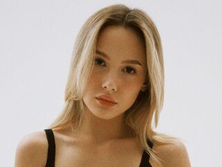 naked camgirl photo LeticiaTso