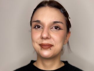 naked cam girl picture LoniFessel