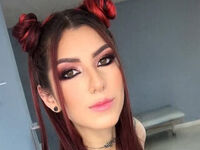 girl shaving pussy LucyLunas