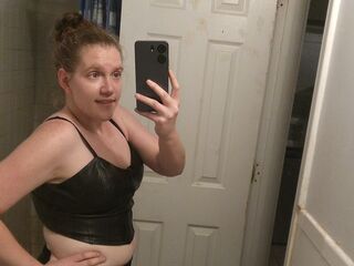 camgirl live sex picture MadiBrown
