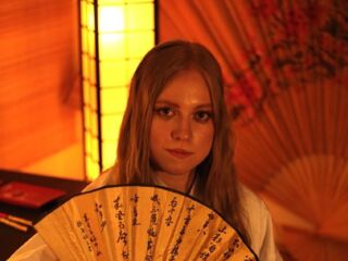 camgirl chatroom MandiKressierer