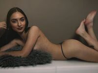 cam girl masturbating with vibrator MariaMontiel