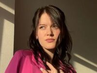 hot camslut MaudGuerrido