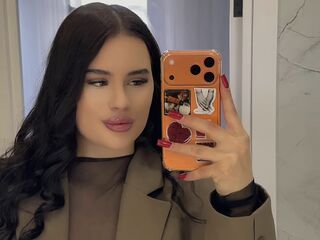 naughty camgirl masturbating with dildo MilaCrew