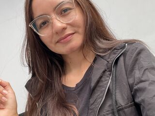 live webcam model NyssaraLasso